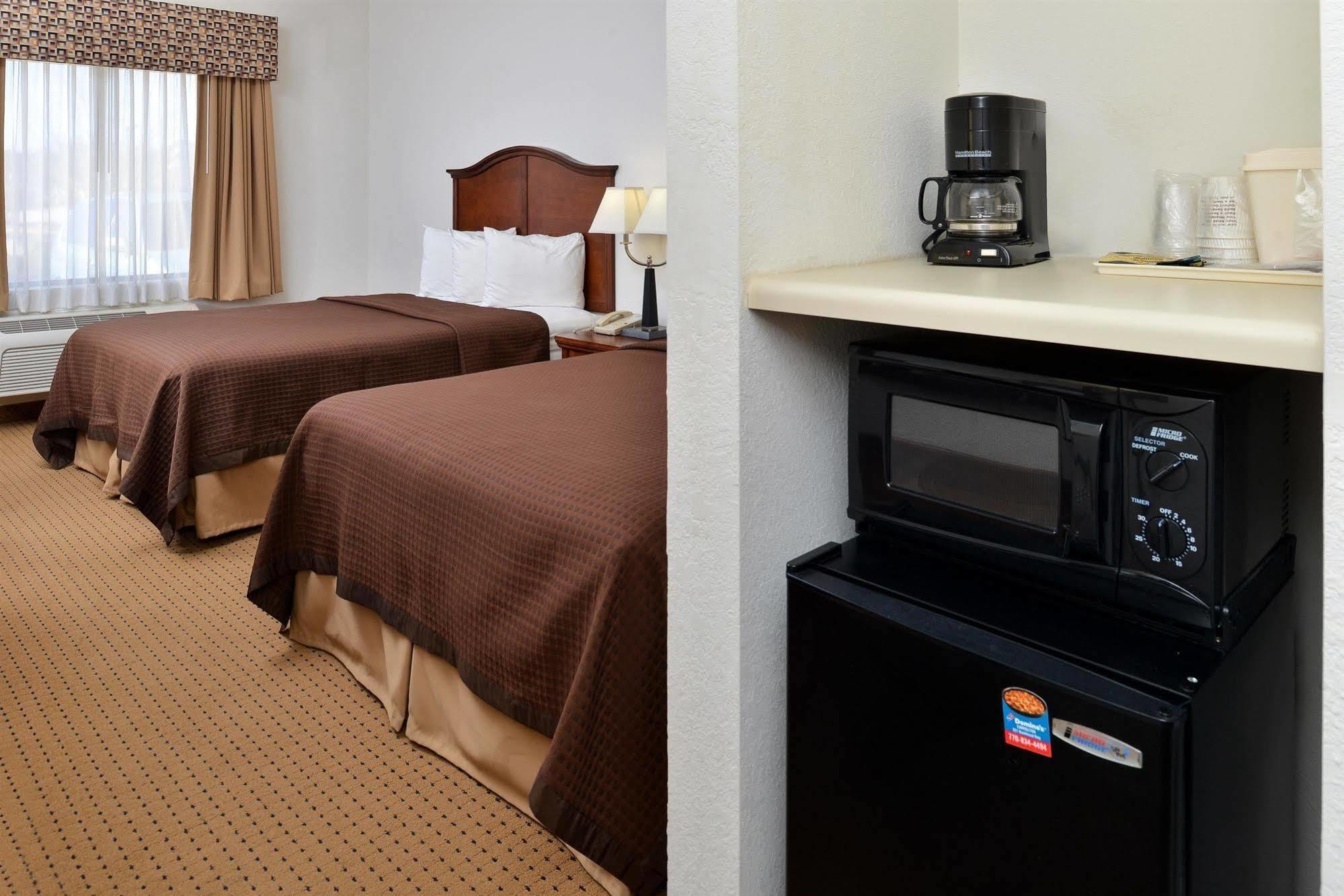Red Roof Inn & Suites Carrollton, Ga - West Georgia Bagian luar foto