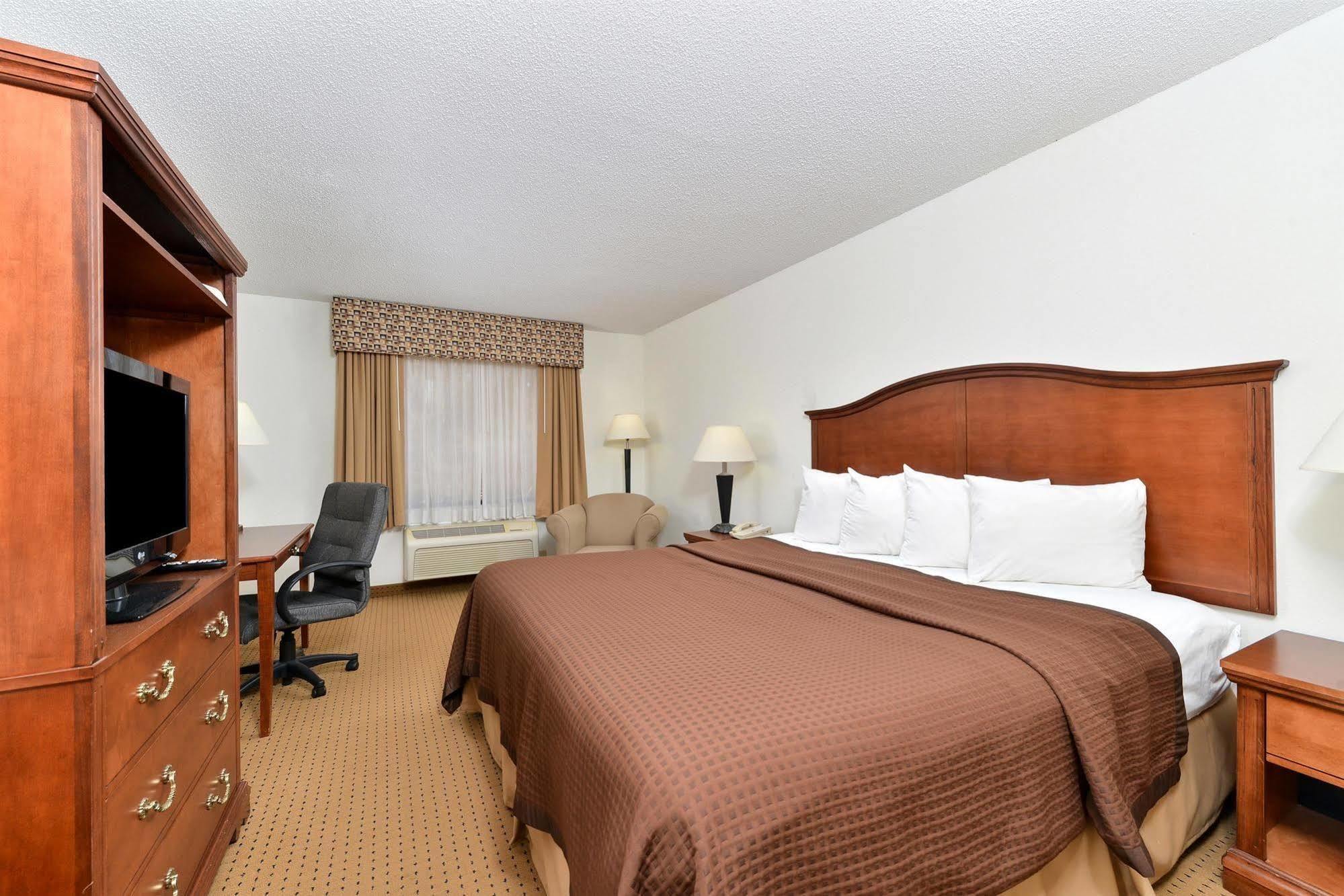 Red Roof Inn & Suites Carrollton, Ga - West Georgia Bagian luar foto